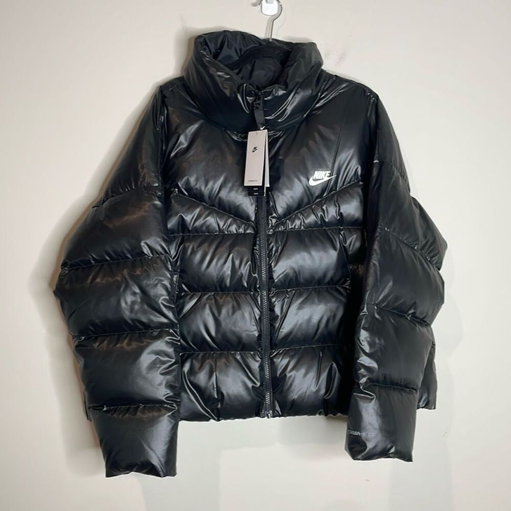 Nike Women’s Black Therma Fit Down Filled Puffer Loose Fit Coat Size XL NWT